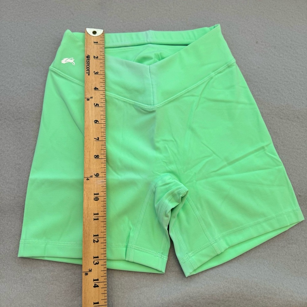 Alphalete Mint Green V-Waist Shorts NWT Size Small